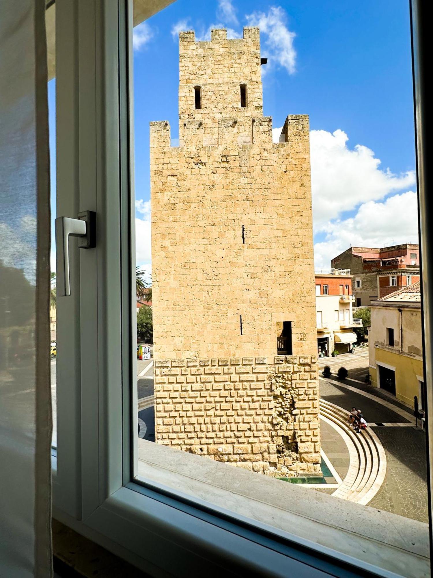 Hotel Mamas Oristano Exterior foto